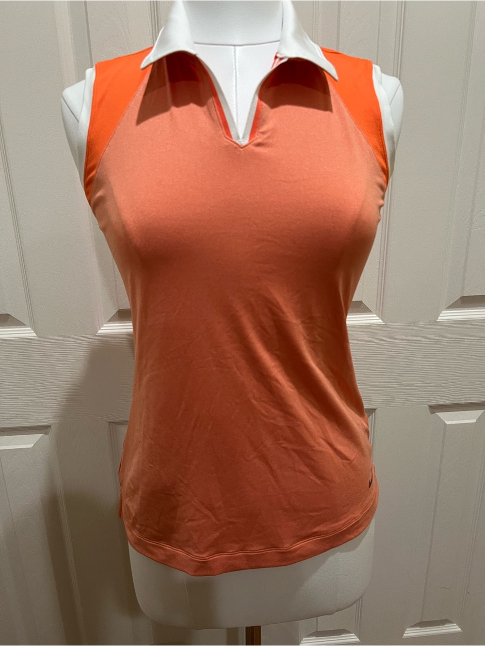 Women’s Nike Golf Sleeveless Collared Shirt